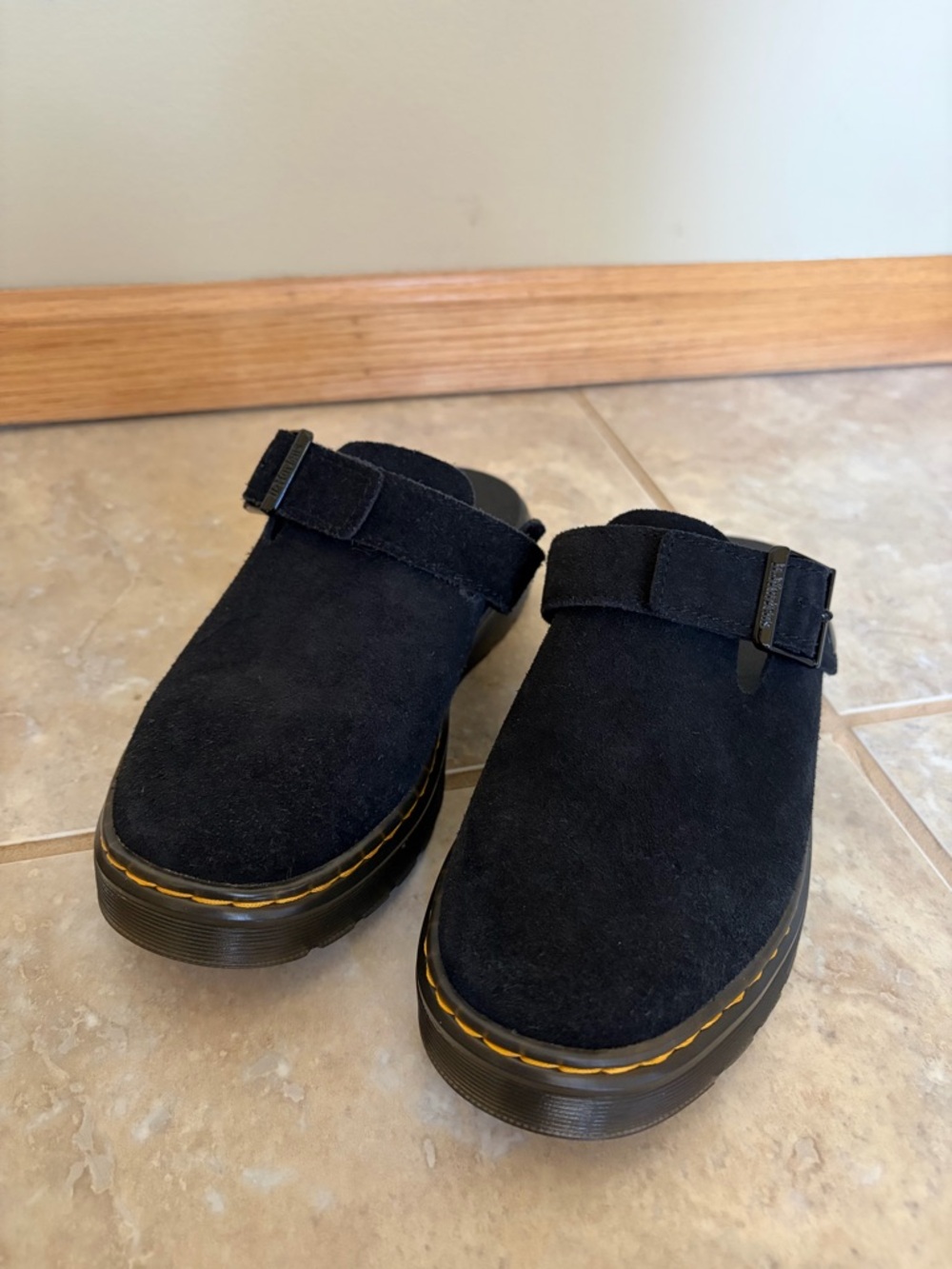 NEW | Dr. Marten zebzag platform mules